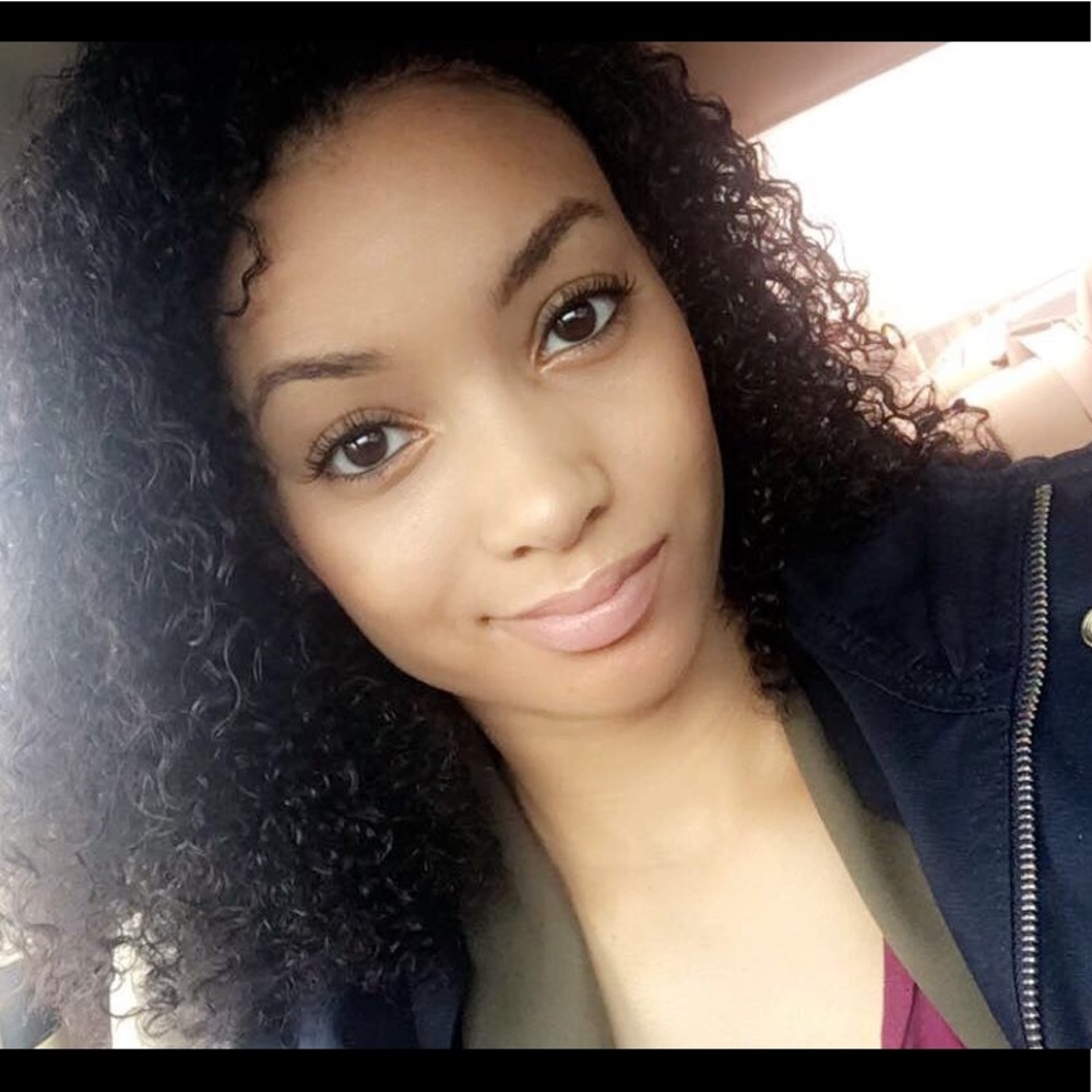 Meet your Posher, Jahnea